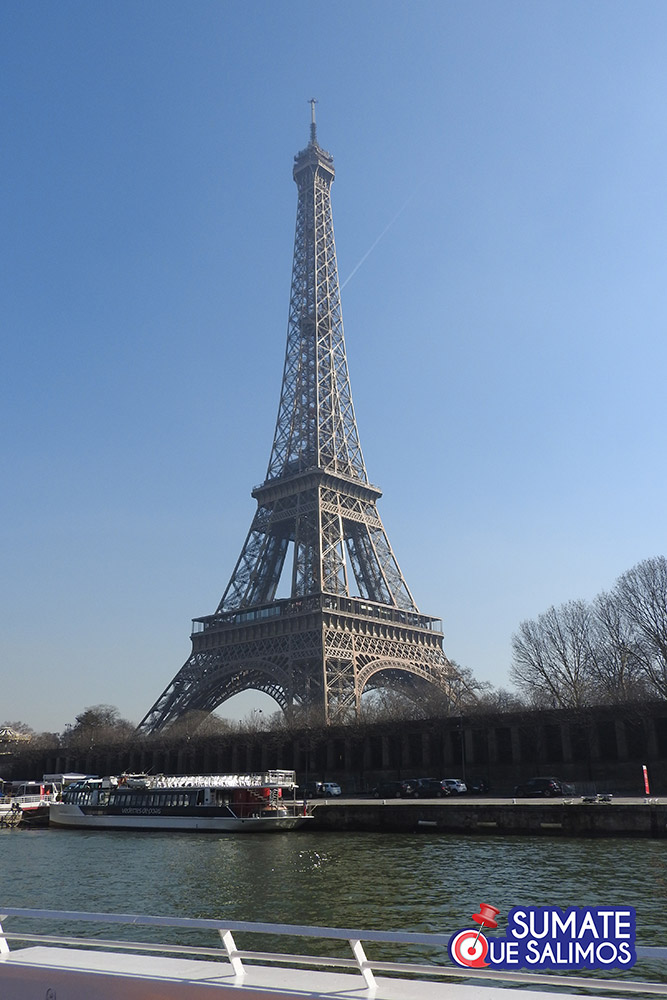 Paseo en Barco por París